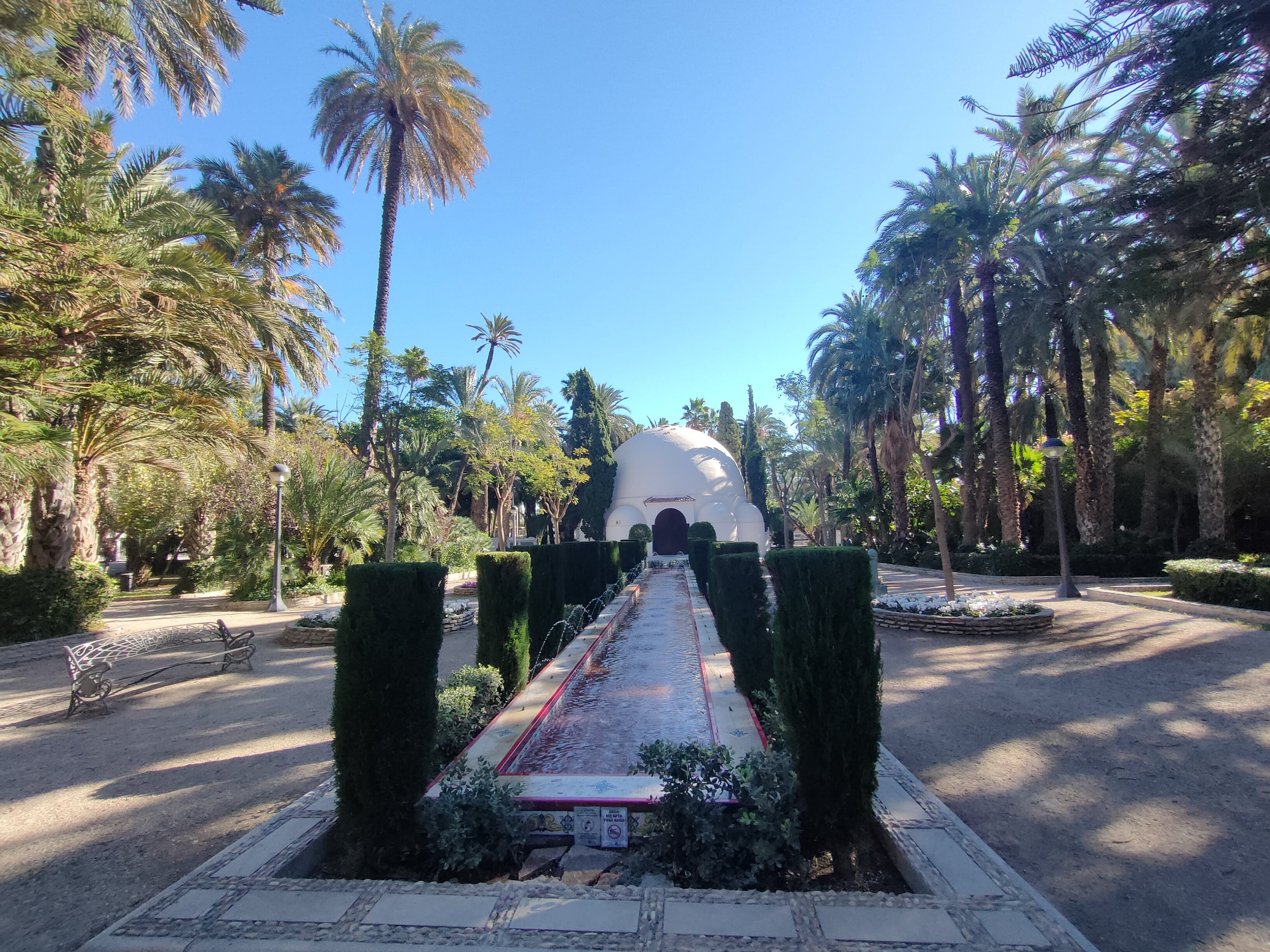 El Palmeral palmentuin in Elx (Elche) en zijn prachtige palmbomen